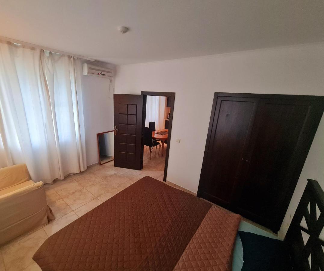 Apartment Almi - The Cliff Obzor Dış mekan fotoğraf