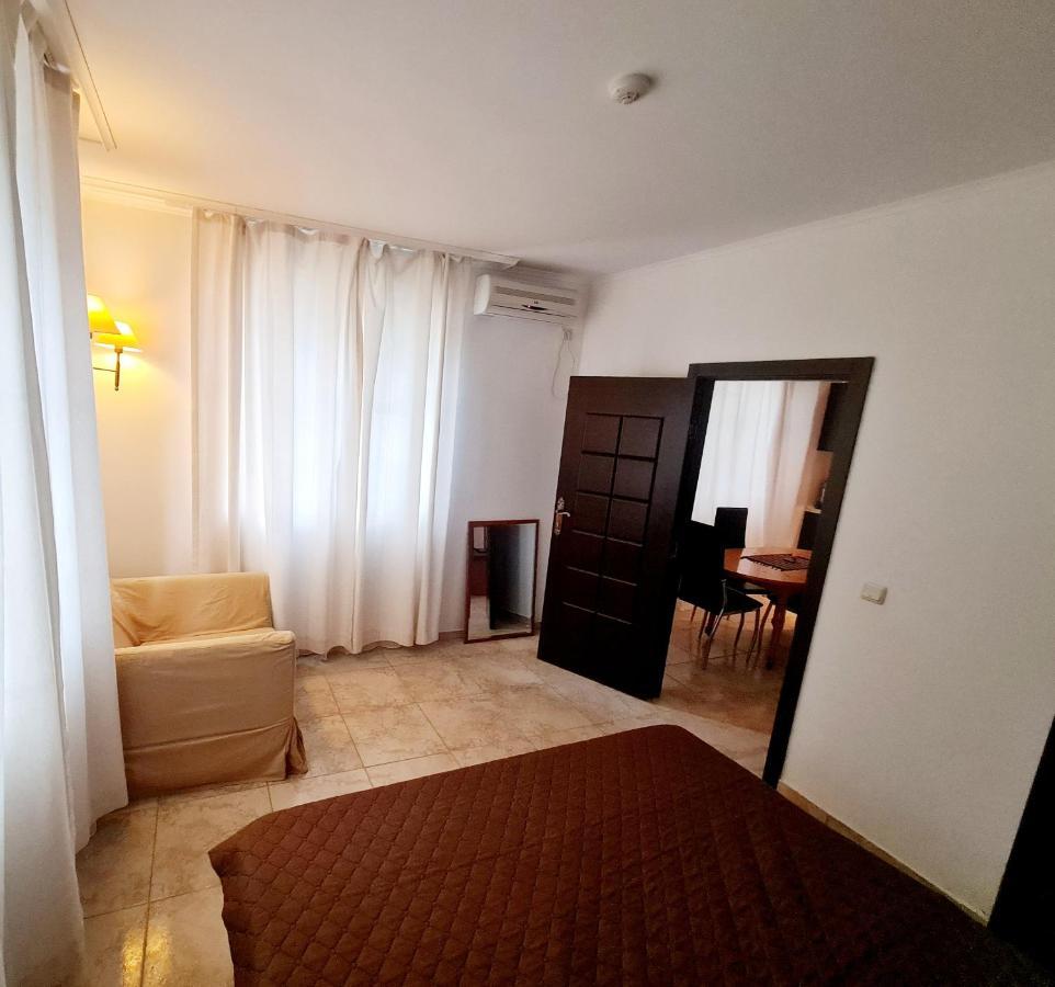 Apartment Almi - The Cliff Obzor Dış mekan fotoğraf